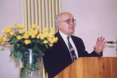 2000-Misto_na_kterem_stojis-03